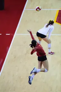 On ImproveYourVolley.com find step by step volleyball tips on how to improve volleyball serve skills for standing and jump floater serves and topspin serves.