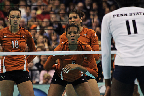 Texas blockers, including ISA Olympian Rachael Adams communicate with each other at the net calling out who the opposing hitters are in serve receive.