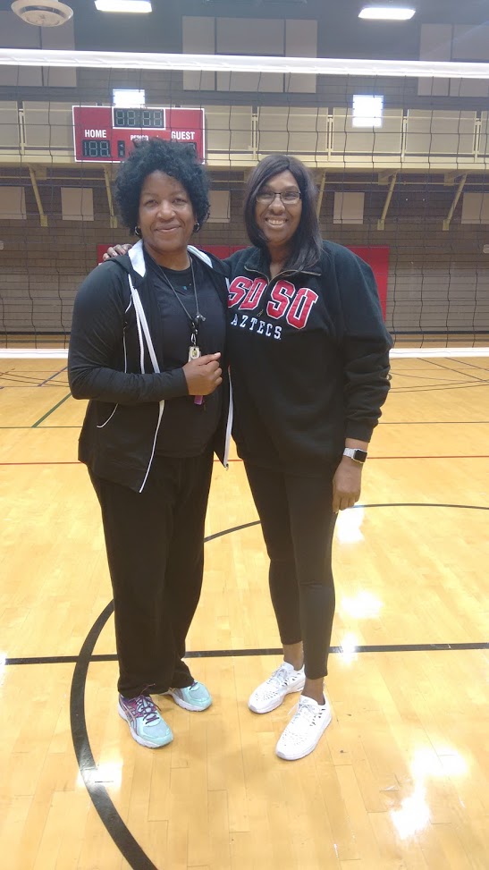 That's me Coach April getting tips and info on how to coach girls volleyball in Vegas with former US national Team teammate former Head coach at UNLV and San Diego State University Deitre Collins.