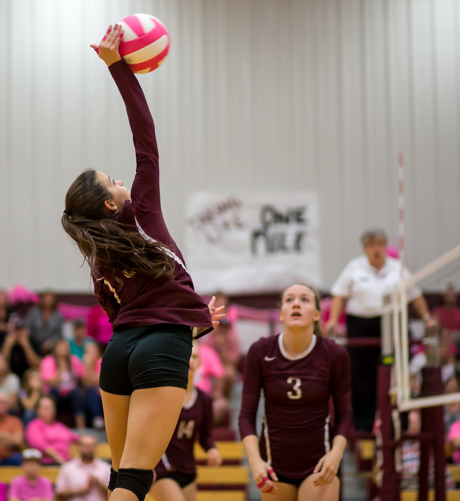 Be the girls varsity volleyball player your coach needs to make as team captain with these 3 leadership tips on how to behave and what new habits to pick up.