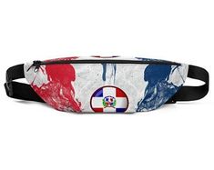 Cool fanny packs for men and women inspired by the flag of Dominican Republic Available on ETSY in my Volleybragswag shop. Get yours today!