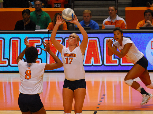 Tennessee Volleyball Setter  Photo by Tennessee Journalist