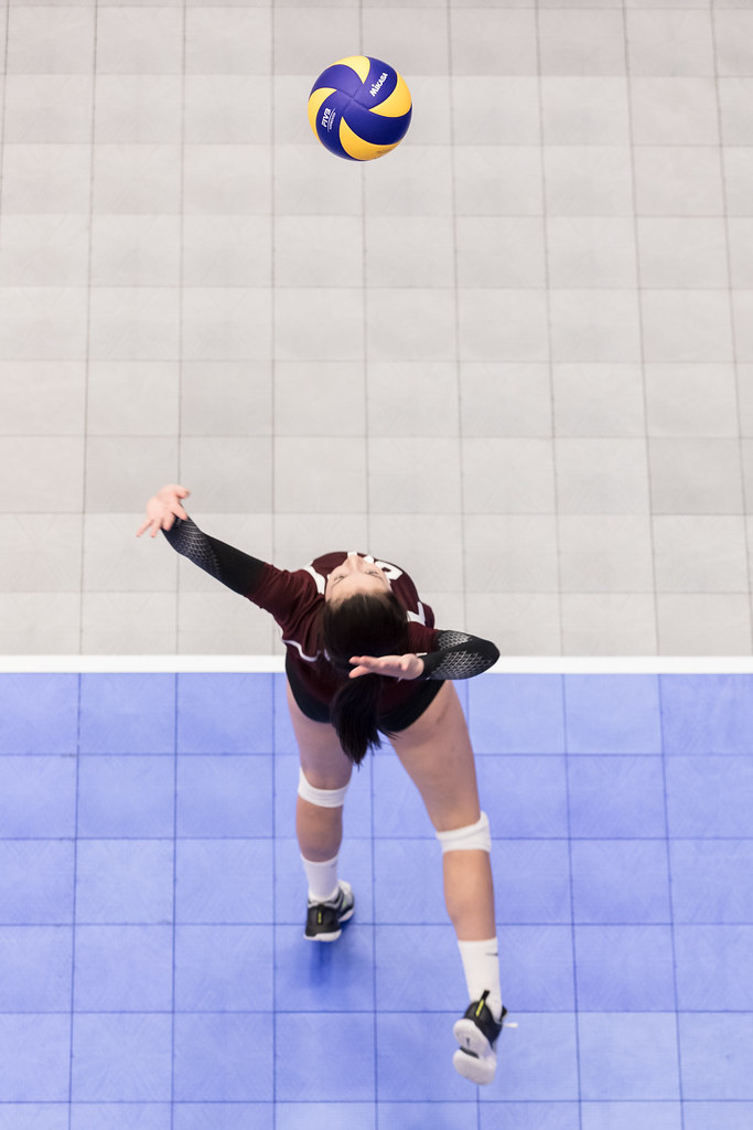 Volleyball serving at the 2017 Canada Games (Matt Duboff photo)