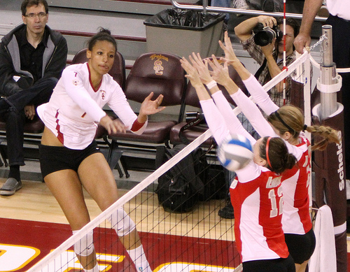 Volleyball Team Communication: USC Alex Jupiter hits cross court against new Mexico (Neon Tommy)