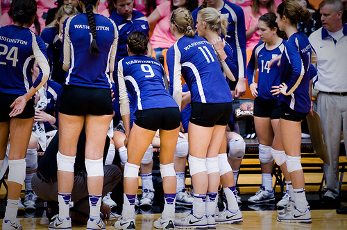 Volleyball Team Communication: Between plays if you're sure the problem is that your blockers are having, you can be the one to tell them. Pac 12 Washington Huskies in a timeout. (Beaver News)