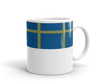 Gifts for volleyball players - Mugs inspired by the Swedish flag by Volleybragswag. Click to shop now!