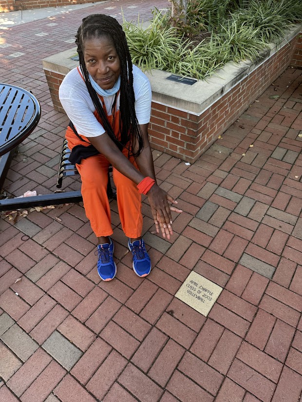 championswalksquareaprilchappleselfie championswalksquareaprilchappleselfie